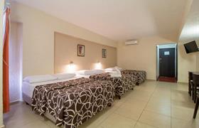 Standard Triple Room of Hotel Colón Mérida by Kavia