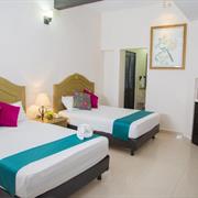 Estándar Doble 2 Camas Matrimoniales