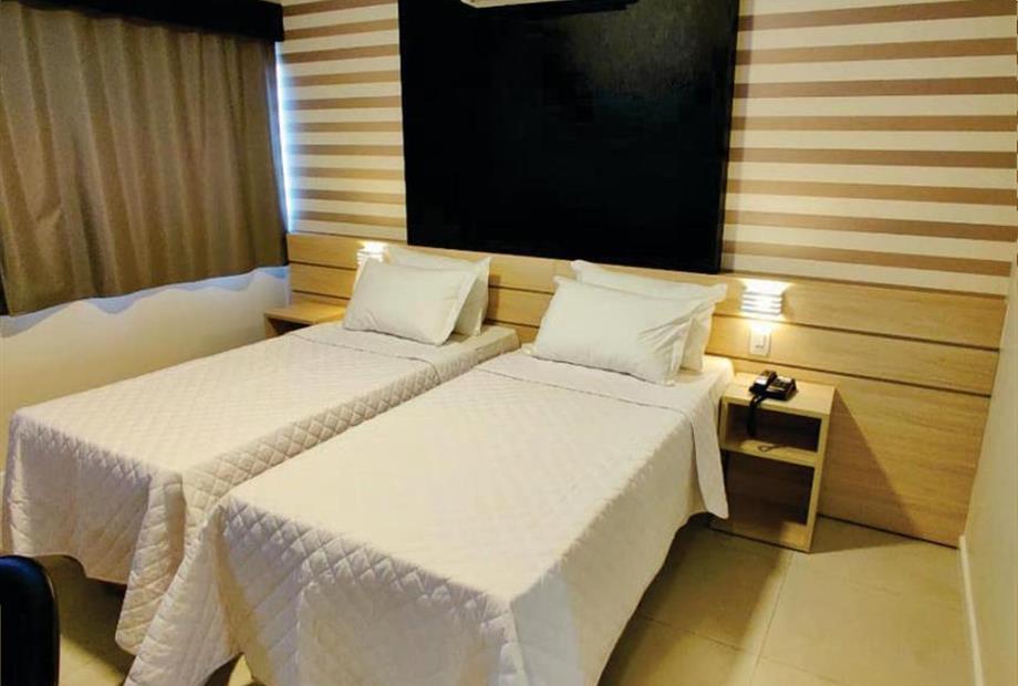 Quarto Deluxe com 2 Camas de Solteiro-3.jpg