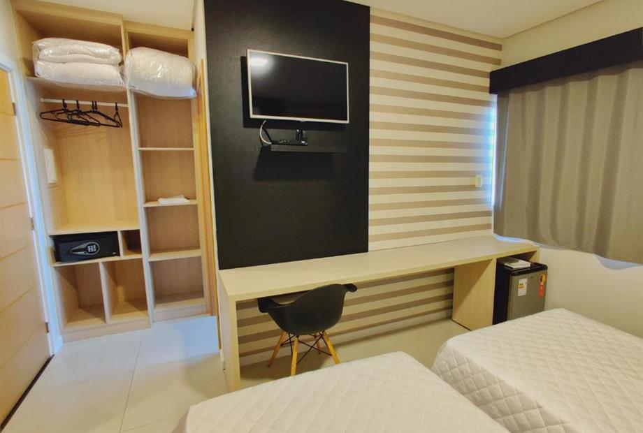 Quarto Deluxe com 2 Camas de Solteiro-6.jpg