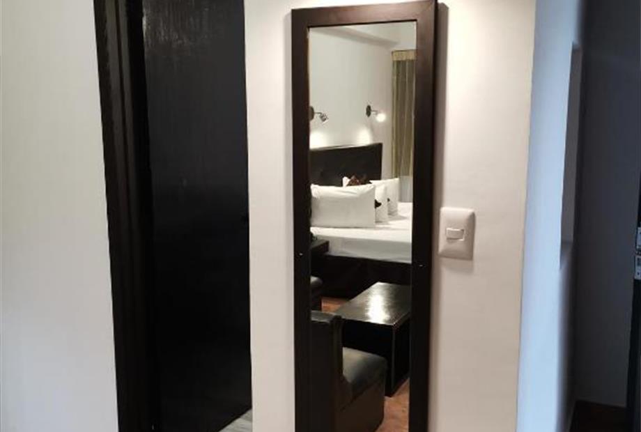 Quarto Deluxe com Cama King-size-3.jpg