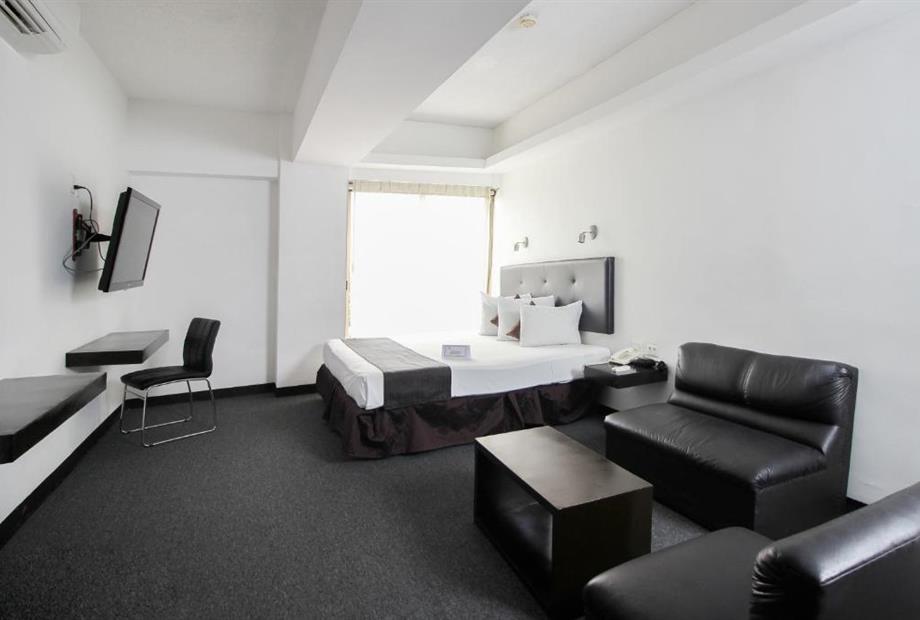 Quarto Deluxe com Cama King-size-12.jpg