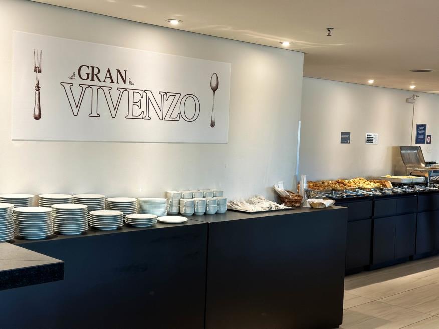 cafe 1.jpg