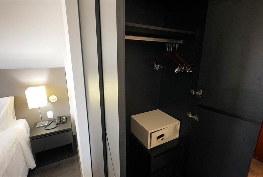 quarto cama queen 2.jpg