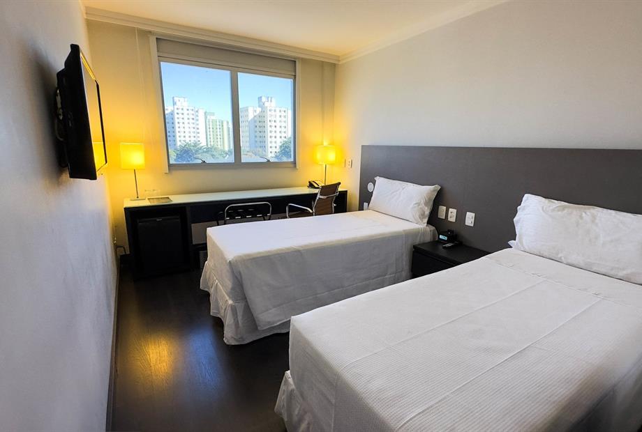 quarto pne 2 camas 2.jpg