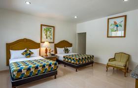 Double room of Hotel Embajadores by Kavia