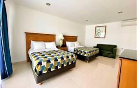 Superior King Room of Hotel Embajadores by Kavia