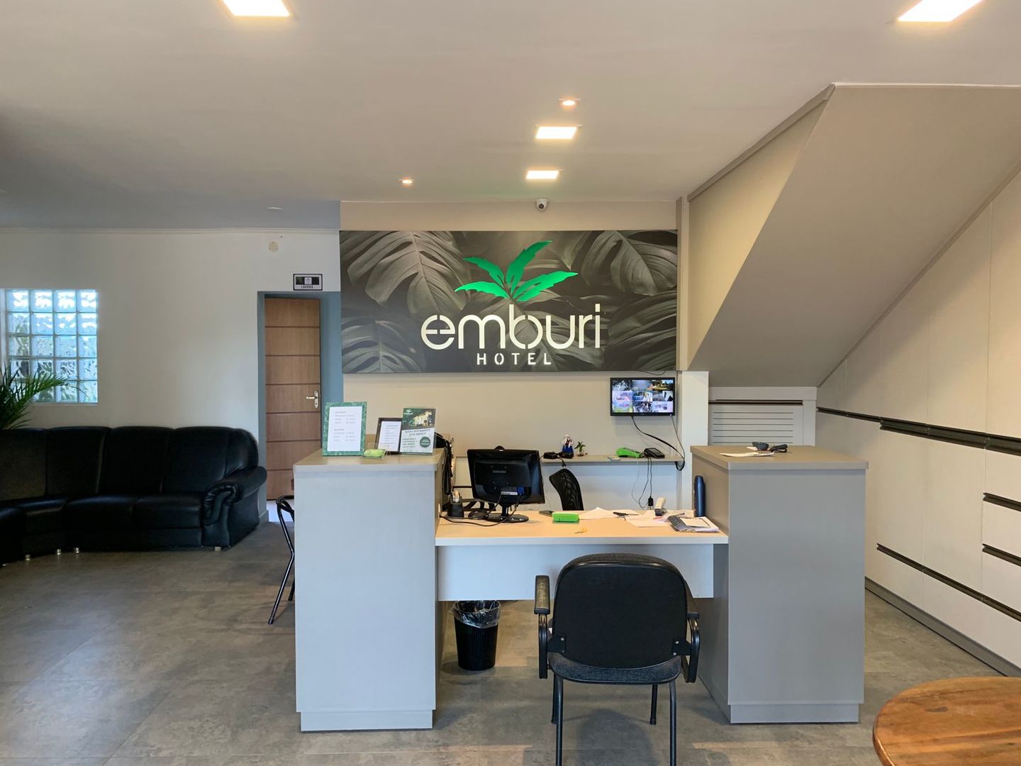 Emburi Hotel