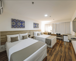 Quarto Superior com duas camas de casal