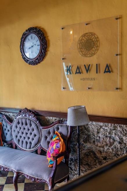 kavia_h_santiago_dsc09761_300_ea.jpg