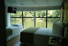SUITE LUXO  TPL CASAL + SINGLE