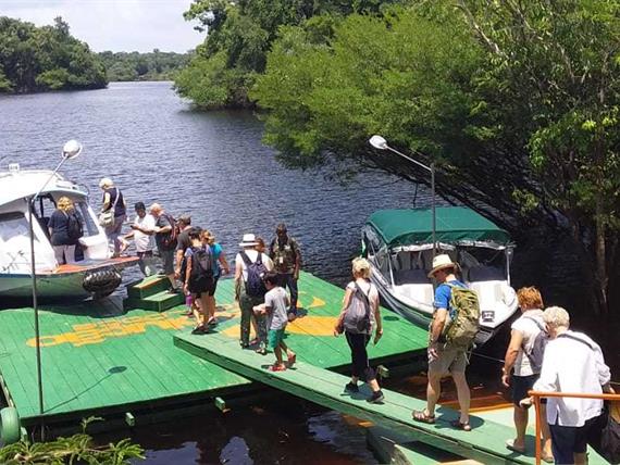 embarque lancha rapida grupo 2.jpeg