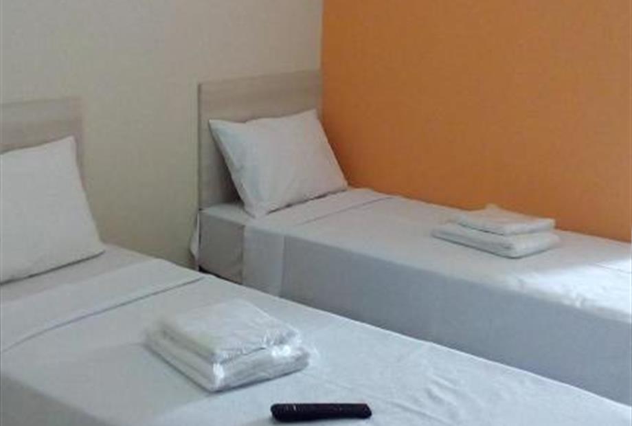 Quarto com 2 Camas de Solteiro-4.jpg