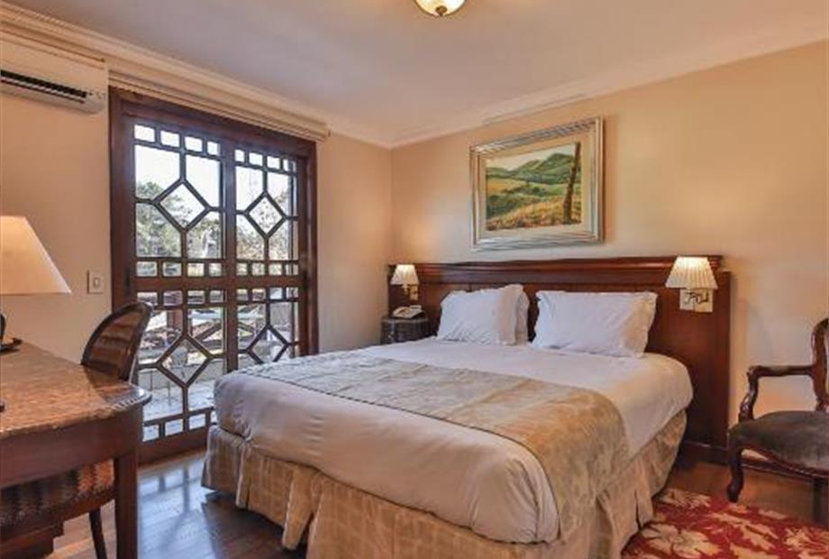 Quarto Premium com Varanda-1.jpg