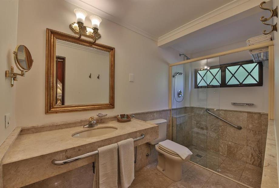 Quarto Premium com Varanda-5.jpg