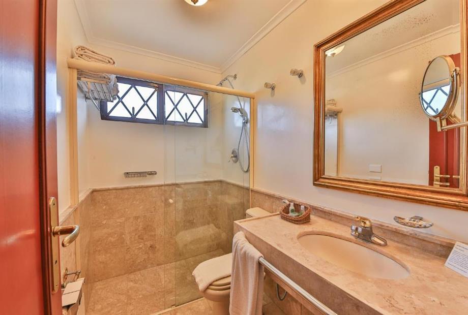 Quarto Premium com Varanda-6.jpg