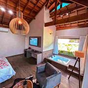 Chalé Máster (Lareira e Hidromassagem para Casal)