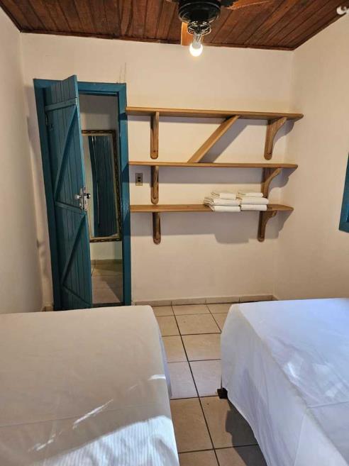 prateleira quarto solteiro.jpg