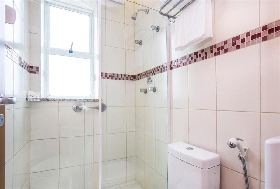 Quarto com 2 Camas de Solteiro-3.jpg