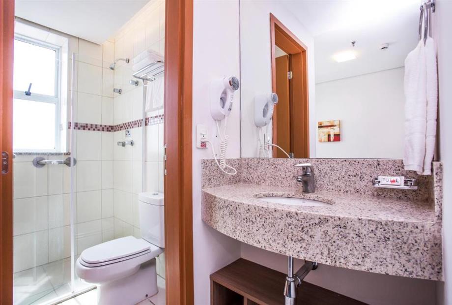 Quarto com 2 Camas de Solteiro-6.jpg