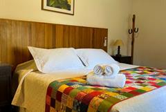 Chalé Superior 2 Dormitórios Com Varanda