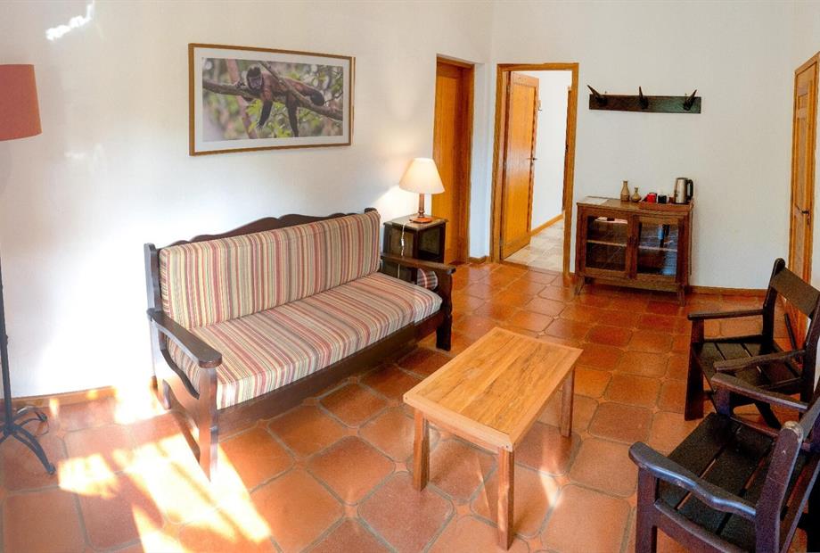 chalé superior 2 suítes com sala (9).jpg