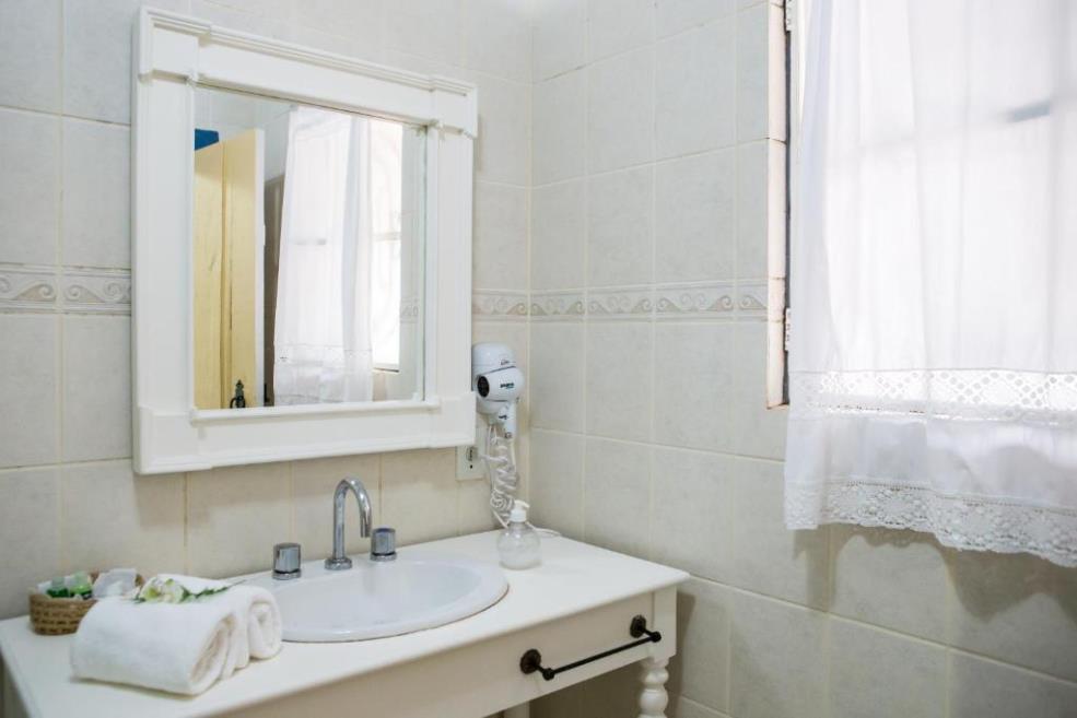 quartos standard triplo banheiro.jpg