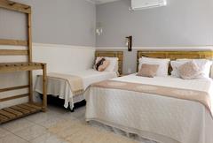 Quarto Quádruplo com Acessibilidade (Piso inferior vista jardim)