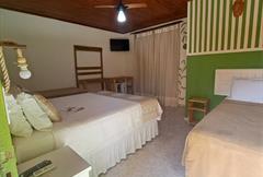 Quarto Quadruplo Piso superior vista piscina