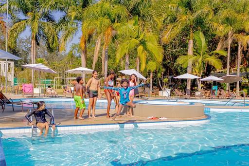 villagio embu piscinas externas (3).jpg