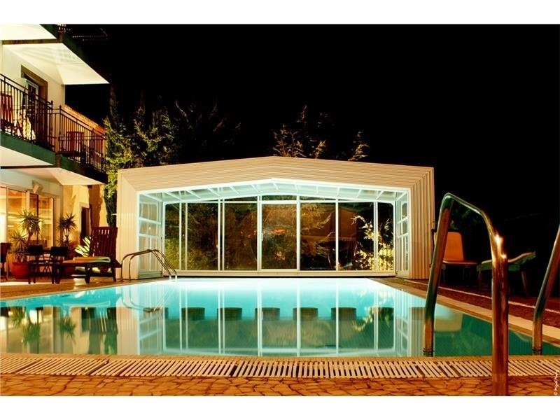 Pool-Night-Evale.jpg
