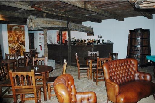 Wine cellar O Croque.JPG