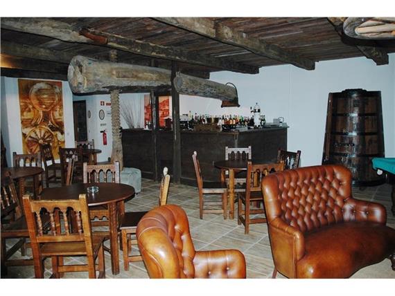 Wine cellar O Croque.JPG