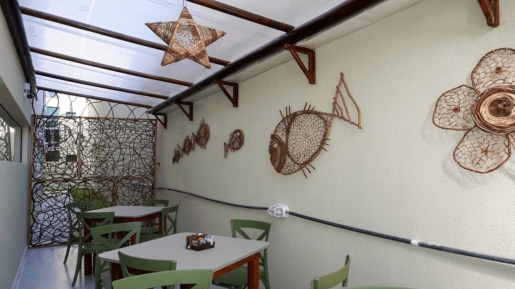 área externa café da manhã tropical omnibees.jpg