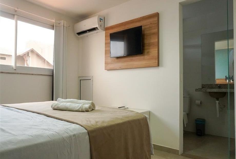 uh401 omnibees 6.jpg