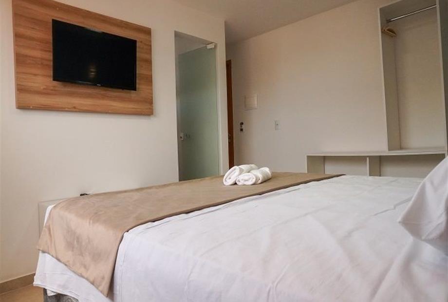 uh401 omnibees 3.jpg