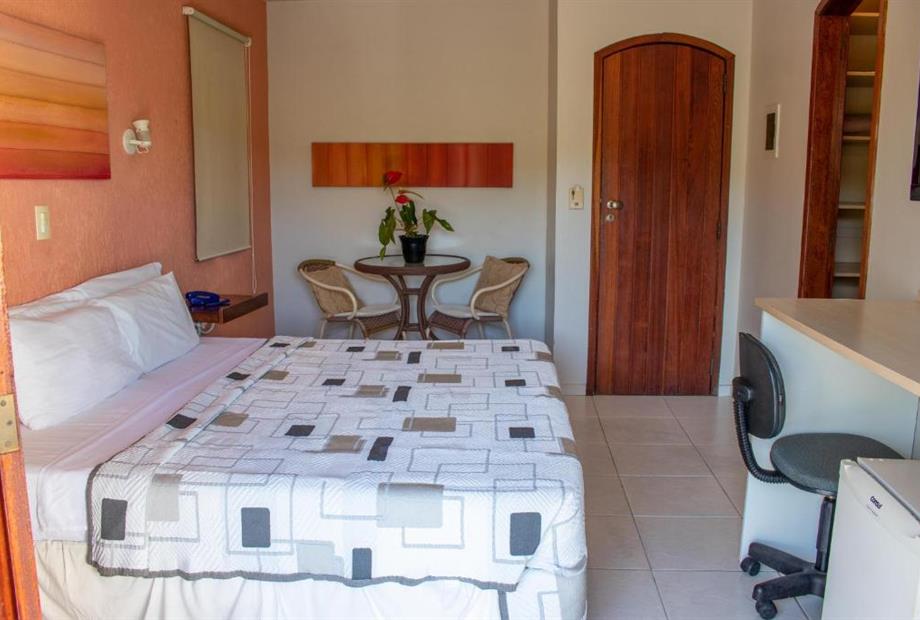 Quarto Duplo Deluxe com Varanda-1.jpg