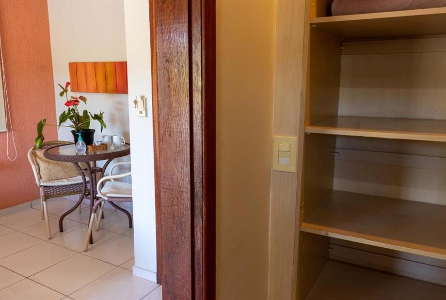 Quarto Duplo Deluxe com Varanda-10.jpg