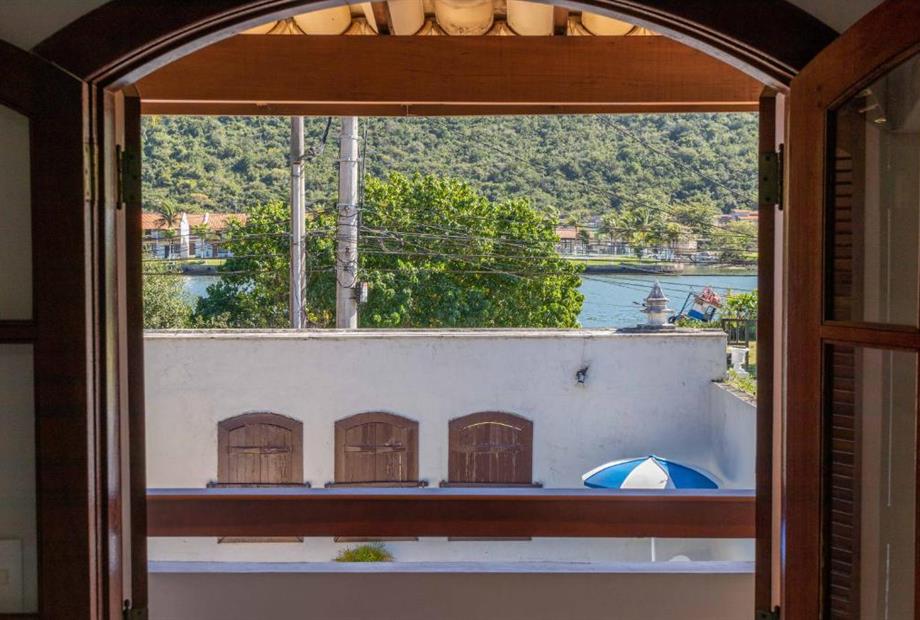 Quarto Duplo Deluxe com Varanda-14.jpg