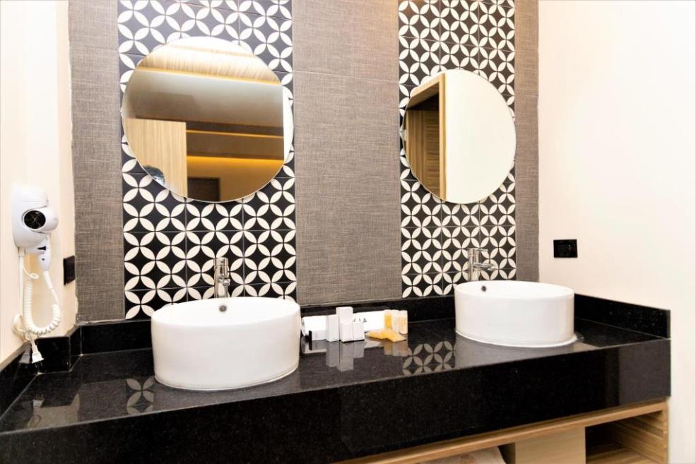 Quarto Duplo Standard com 2 Camas de Casal-7.jpg
