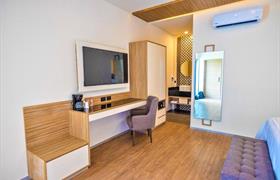 suite with terrace of Hotel Plaza by Kavia