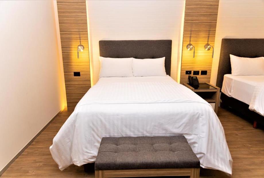 Quarto Duplo Standard com 2 Camas de Casal-9.jpg