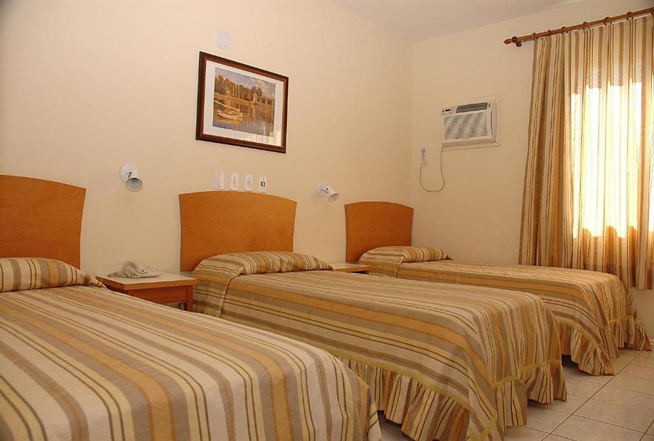 Quarto com Cama de Casal ou 2 de Solteiro-3.jpg