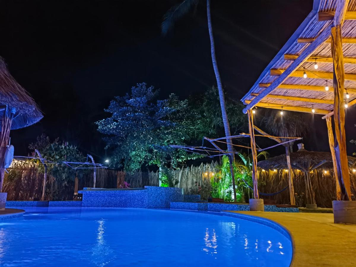 Hotel Ashly Loma Larga 5