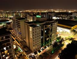 Jade Hotel