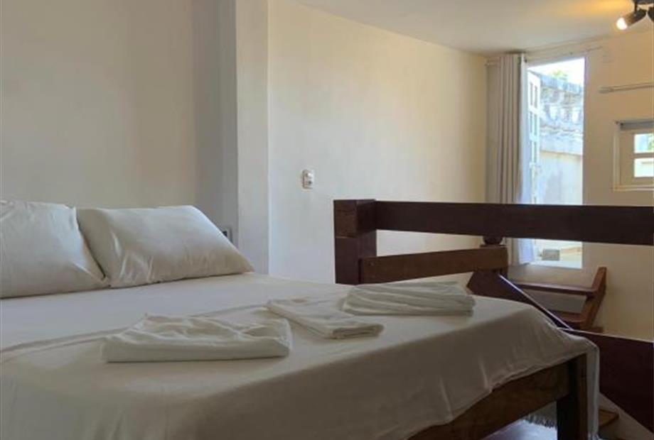 Quarto Quádruplo com Terraço-2.jpg