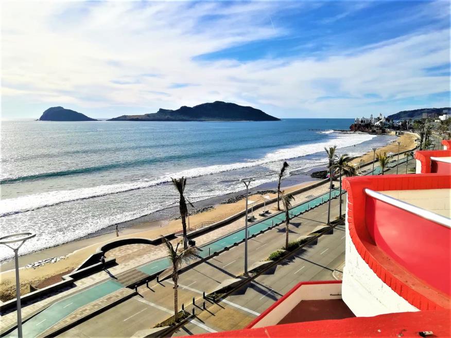 vista desde la hab doble con vista al mar.jpg