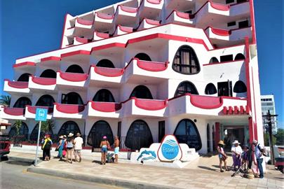 foto hotel fachada 2.jpg