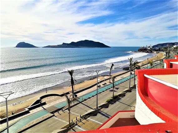 vista desde la hab doble con vista al mar.jpg