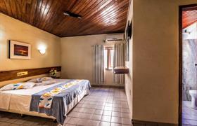 Quarto Triplo Casal do Hotel Costa Verde